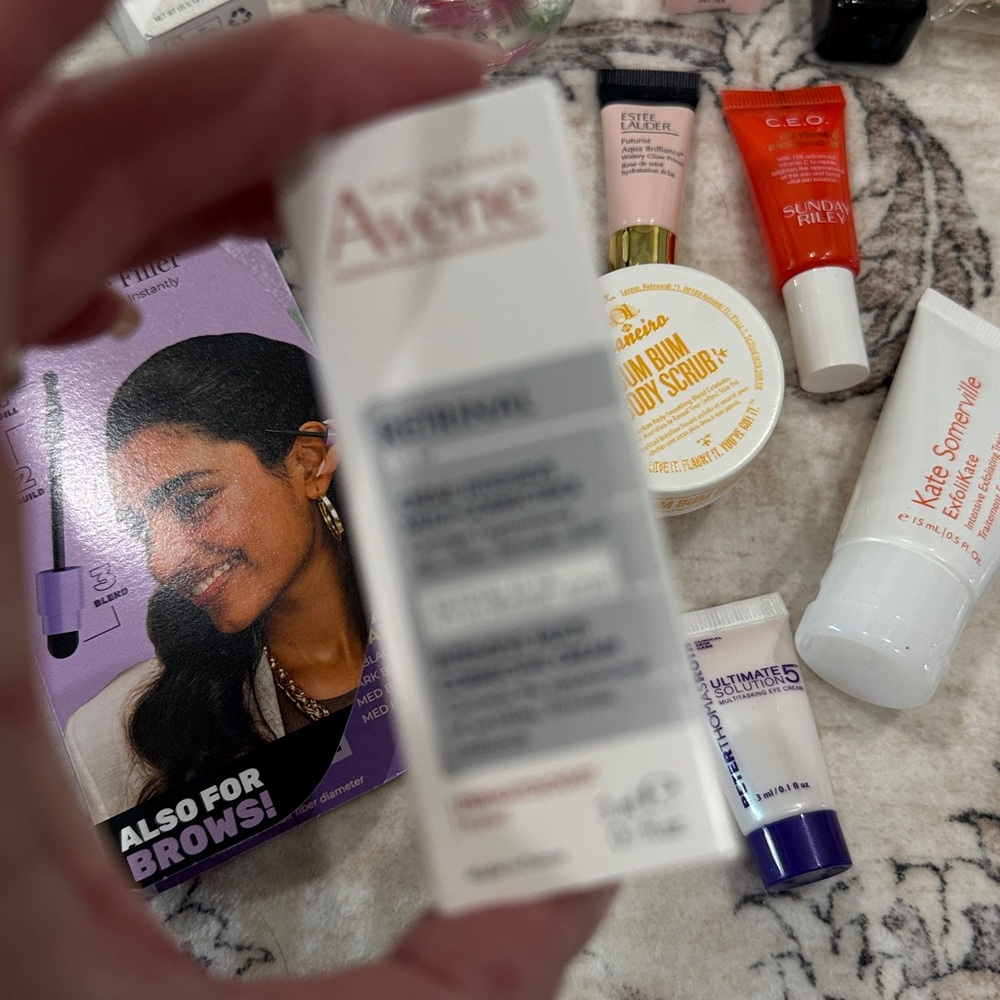 Essentials Skincare Collection - Cream, White, and Pink - Picture 7 of 9